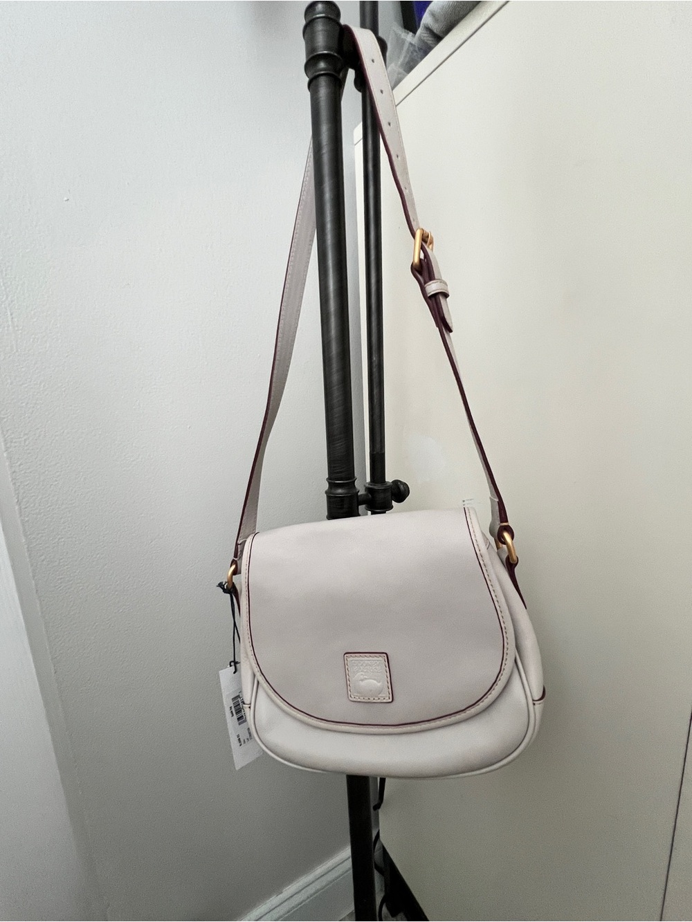 NWT Dooney & Bourke Florentine Leather Flap Saddle Bag Crossbody - Ecru /Red Int
